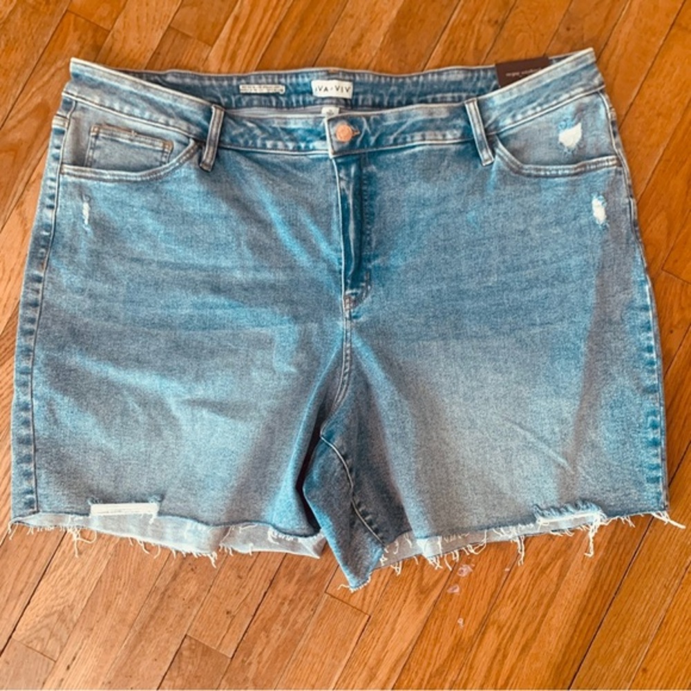 Women's Size 26 Ava & Viv Bermuda High Rise Stretch Blue Jean Cut Off Shorts NWT